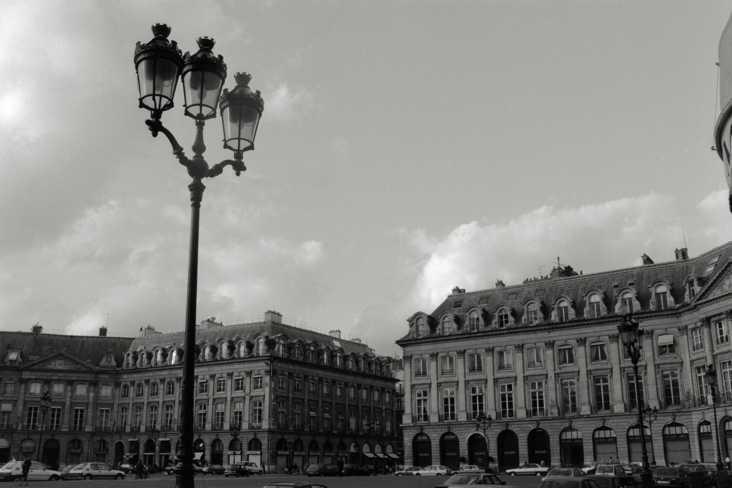 AHP F1990 09 003 sc250506 img29 NLP